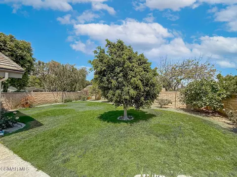 Exterior - 3029 Bianca Cir, Simi Valley, CA 93063 photo 20 of 23