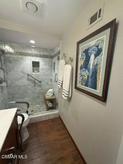 Bath - 3029 Bianca Cir, Simi Valley, CA 93063 photo 1 of 10