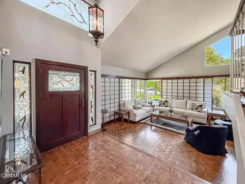 Entry Way - 3029 Bianca Cir, Simi Valley, CA 93063 photo 3 of 7