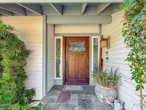 Entry Way - 3029 Bianca Cir, Simi Valley, CA 93063 photo 1 of 7