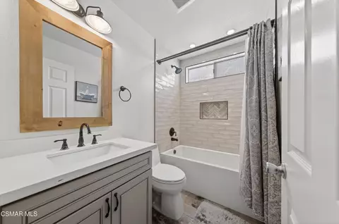 Bath - 3072 Lamplighter St, Simi Valley, CA 93065 photo 2 of 2