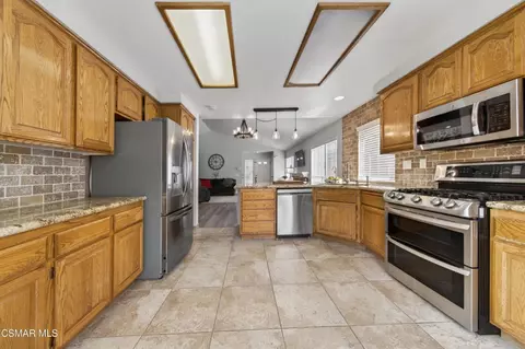Kitchen - 3072 Lamplighter St, Simi Valley, CA 93065 photo 2 of 2