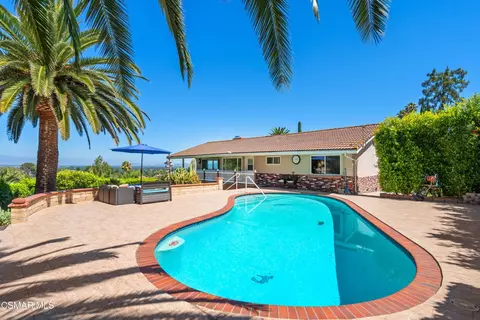 22109 Gresham St, Canoga Park, CA 91304