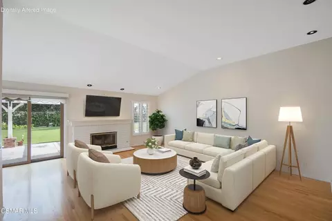 Living - 5490 Wembly Ave, Oak Park, CA 91377 photo 3 of 5