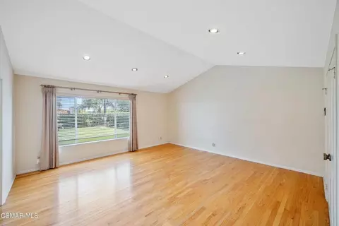 Living - 5490 Wembly Ave, Oak Park, CA 91377 photo 5 of 5