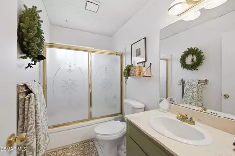 Bath - 2265 Shreve Ave, Simi Valley, CA 93063 photo 3 of 3