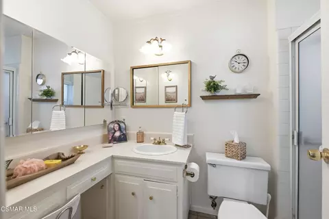 Bath - 2265 Shreve Ave, Simi Valley, CA 93063 photo 2 of 3
