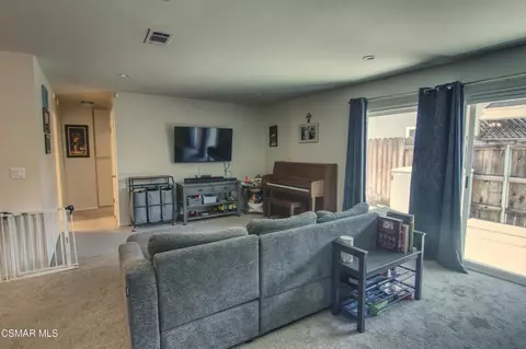 992 Vallejo Ave, Simi Valley, CA 93065 photo 5