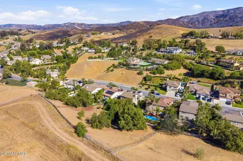 View/Area - 2273 Rudolph Dr, Simi Valley, CA 93065 photo 8 of 10