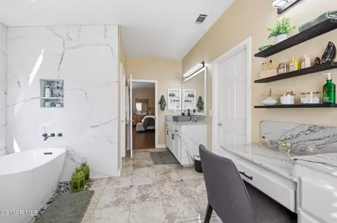 Bath - 2273 Rudolph Dr, Simi Valley, CA 93065 photo 3 of 6