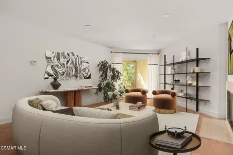 697 Sutton Crest Trl #TL210, Oak Park, CA 91377