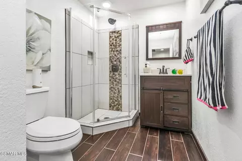 Bath - 15425 Tobarra Rd, Fontana, CA 92337 photo 1 of 6