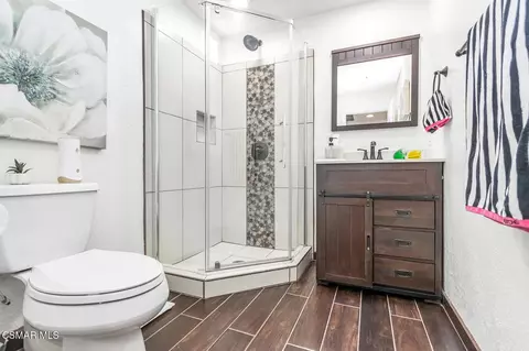 Bath - 15425 Tobarra Rd, Fontana, CA 92337 photo 2 of 6