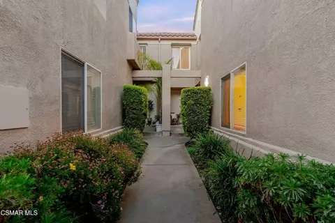 Exterior - 530 Sonata Way #C, Simi Valley, CA 93065 photo 2 of 10