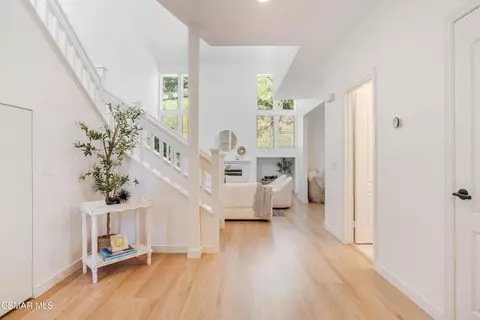 Entry Way - 530 Sonata Way #C, Simi Valley, CA 93065 photo 2 of 6
