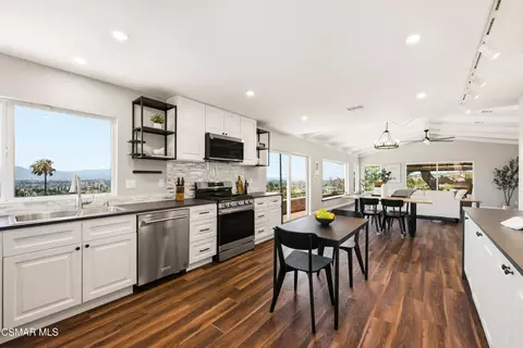 Kitchen - 315 N Loop Dr, Camarillo, CA 93010 photo 5 of 6
