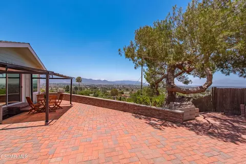 Exterior - 315 N Loop Dr, Camarillo, CA 93010 photo 6 of 8