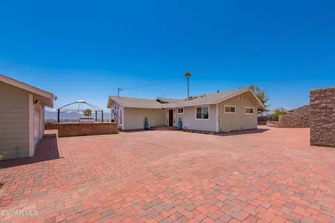 Exterior - 315 N Loop Dr, Camarillo, CA 93010 photo 1 of 8