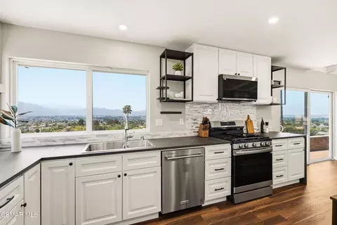 Kitchen - 315 N Loop Dr, Camarillo, CA 93010 photo 3 of 6