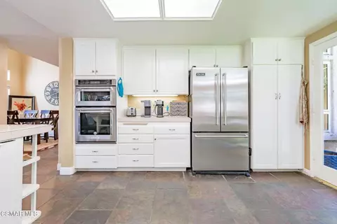 Kitchen - 776 Holbertson Ct, Simi Valley, CA 93065 photo 5 of 8
