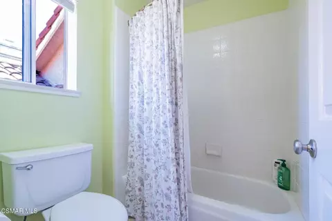 Bath - 776 Holbertson Ct, Simi Valley, CA 93065 photo 10 of 10
