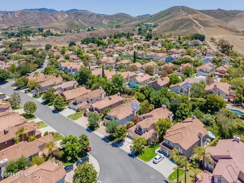 View/Area - 776 Holbertson Ct, Simi Valley, CA 93065 photo 5 of 5