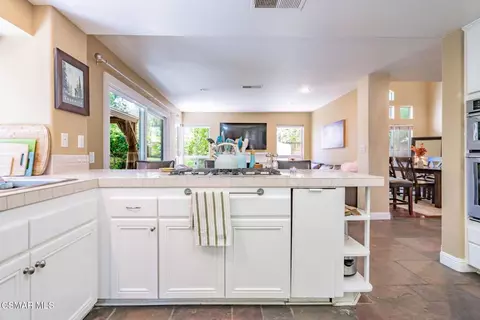 Kitchen - 776 Holbertson Ct, Simi Valley, CA 93065 photo 7 of 8