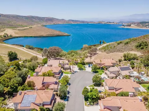 View/Area - 776 Holbertson Ct, Simi Valley, CA 93065 photo 1 of 5