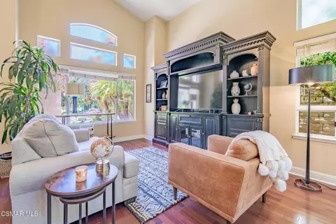 Living - 776 Holbertson Ct, Simi Valley, CA 93065 photo 2 of 6