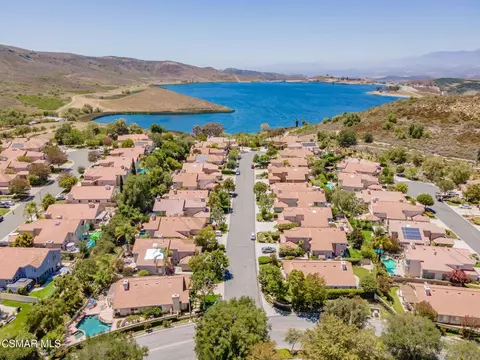View/Area - 776 Holbertson Ct, Simi Valley, CA 93065 photo 3 of 5