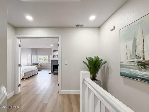 Entry Way - 2014 Peninsula Rd, Oxnard, CA 93035 photo 4 of 7