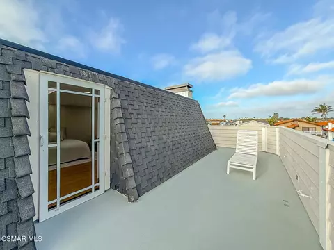 Exterior - 2014 Peninsula Rd, Oxnard, CA 93035 photo 6 of 21