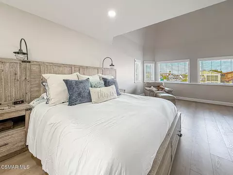 Bedroom - 2014 Peninsula Rd, Oxnard, CA 93035 photo 2 of 11