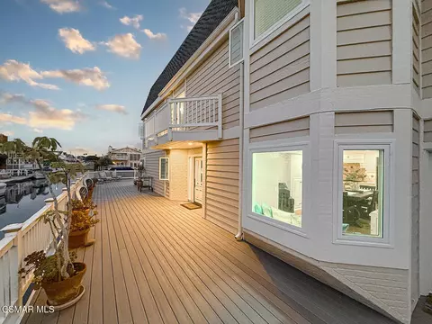 Exterior - 2014 Peninsula Rd, Oxnard, CA 93035 photo 18 of 21