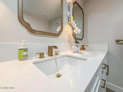 Bath - 2014 Peninsula Rd, Oxnard, CA 93035 photo 10 of 11