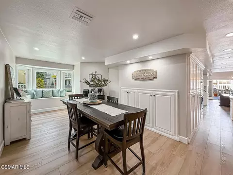 Dining - 2014 Peninsula Rd, Oxnard, CA 93035 photo 2 of 5