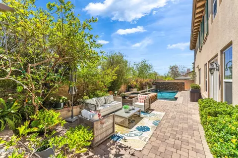 Exterior - 3936 Eagle Flight Dr, Simi Valley, CA 93065 photo 5 of 6