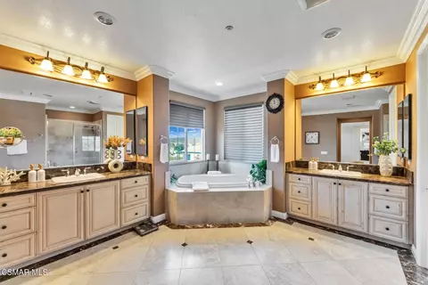 Bath - 3936 Eagle Flight Dr, Simi Valley, CA 93065 photo 1 of 3