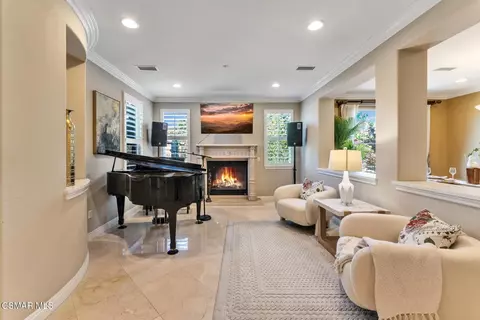 Living - 3936 Eagle Flight Dr, Simi Valley, CA 93065 photo 1 of 3