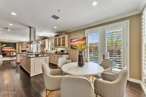 Dining - 3936 Eagle Flight Dr, Simi Valley, CA 93065 photo 3 of 3