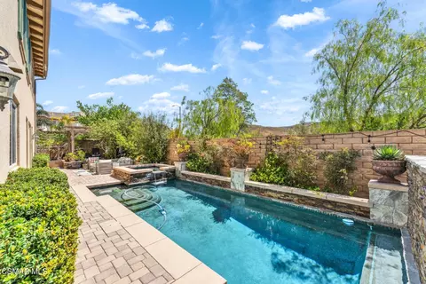 Exterior - 3936 Eagle Flight Dr, Simi Valley, CA 93065 photo 4 of 6