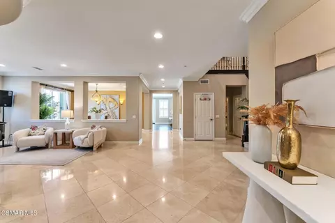 Entry Way - 3936 Eagle Flight Dr, Simi Valley, CA 93065 photo 2 of 3