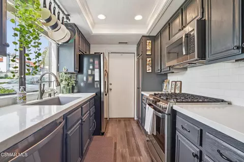 2476 Chandler Ave #4, Simi Valley, CA 93065