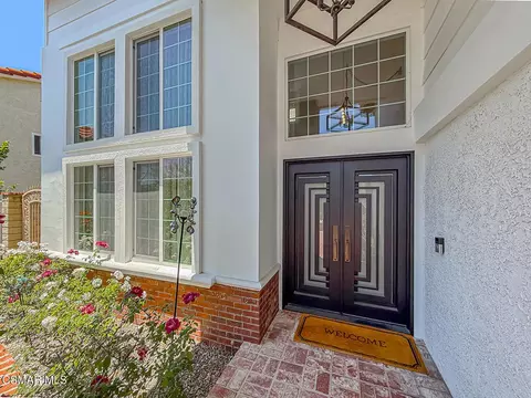 2111 Peak Pl, Thousand Oaks, CA 91362