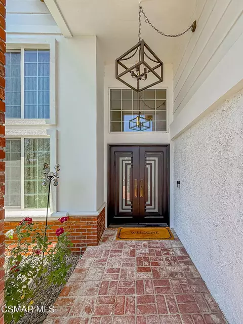 2111 Peak Pl, Thousand Oaks, CA 91362
