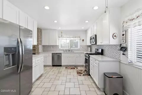 497 Mark Dr, Simi Valley, CA 93065 photo 6