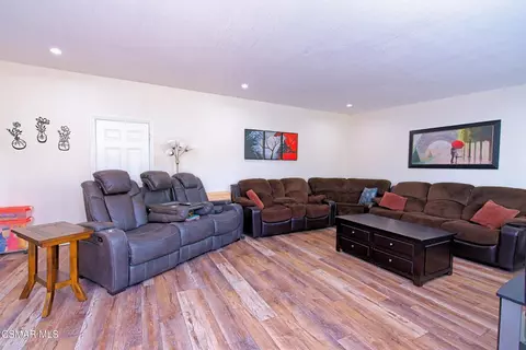 Living - 3391 Rivermore St, Camarillo, CA 93010 photo 1 of 3