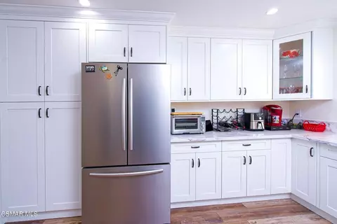 Kitchen - 3391 Rivermore St, Camarillo, CA 93010 photo 3 of 4