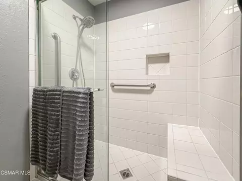 Bath - 2041 Covington Ave, Simi Valley, CA 93065 photo 5 of 6
