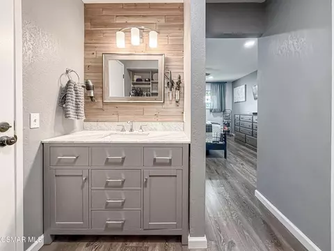 Bath - 2041 Covington Ave, Simi Valley, CA 93065 photo 3 of 6